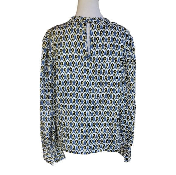 Cupcakes & Cashmere Blue Mod Print Bishop Sleeve Button Cuff Blouse Large NWT - Picture 4 of 8